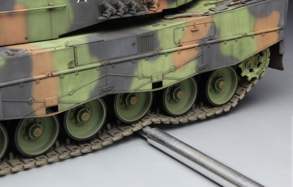 Збірна модель 1/35 Німецький бойовий танк Leopard 2 А4 Meng TS-016 детальное изображение Бронетехника 1/35 Бронетехника