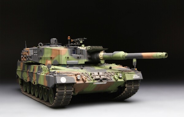 Збірна модель 1/35 Німецький бойовий танк Leopard 2 А4 Meng TS-016 детальное изображение Бронетехника 1/35 Бронетехника