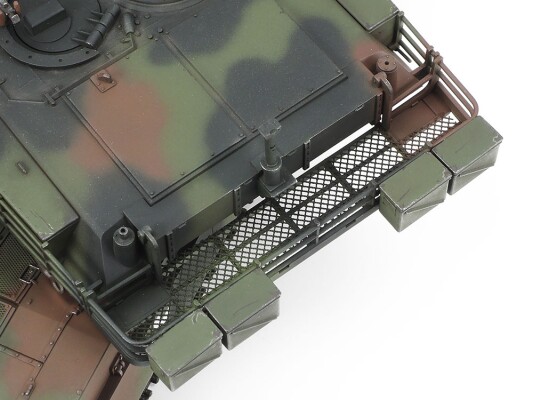 Scale model 1/35 tank &quot;Abrams&quot; Ukraine M1A1 Tamiya 25216 + Set of acrylic paints NATO COLORS 3G детальное изображение Комплекты 