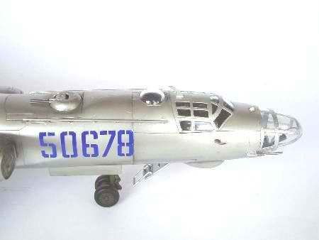 Сборная модель 1/72 Китайский самолет-заправщик Xian JHU-6 Трумпетер 01614 детальное изображение Самолеты 1/72 Самолеты