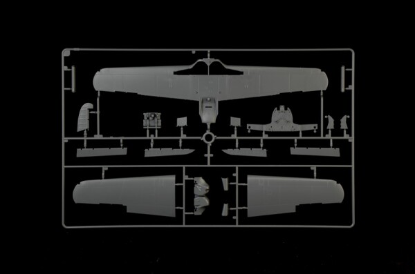 Сборная модель 1/32 самолет MACCHI  MC.202 FOLGORE Италери 2518 детальное изображение Самолеты 1/32 Самолеты