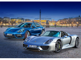 обзорное фото Сборная модель автомобиля Gift Set Porsche Panamera & Porsche 918 Spyder Revell 05681 1/24 Автомобили 1/24