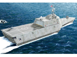 Збірна модель 1/350 Військовий корабель США USS Independence (LCS-2) Trumpeter 04548