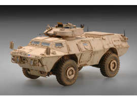 Assembly model 1/72 american armored car M1117 (ASV) Trumpeter 07131