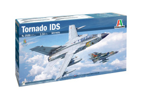 Scale model 1/32 aircraft Tornado IDS Italeri 2520