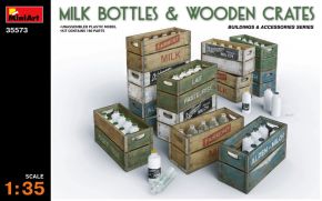 Молочні пляшки та дерев'яні ящики