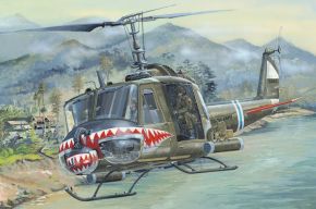 обзорное фото UH-1B Huey Гелікоптери 1/18