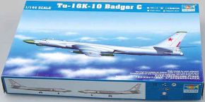 обзорное фото Tu-16k-10 Badger C Літаки 1/144