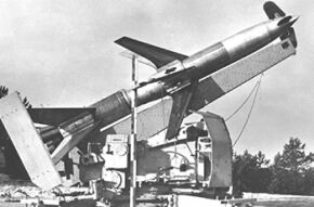 Збірна модель німецької зенітної ракети та пускової установки Р-2 «Rheintochter»