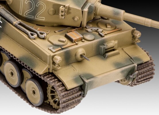 Сборная модель 1/72 Немецкий танк PzKpfw VI Ausf. H Тигр Ревелл 03262 детальное изображение Бронетехника 1/72 Бронетехника