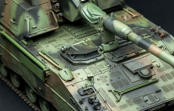 Збірна модель 1/35 Німецька самохідна гаубиця Panzerhaubitze 2000 Meng TS-012 детальное изображение Артиллерия 1/35 Артиллерия