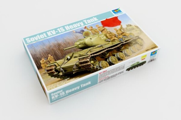 Збірна модель 1/35 Радянський важкий танк КВ-1С Trumpeter 01566 детальное изображение Бронетехника 1/35 Бронетехника