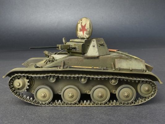 Збірна модель Радянського легкого танка T-60 з інтер'єром. детальное изображение Бронетехника 1/35 Бронетехника