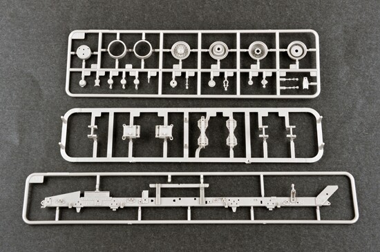 Сборная модель 1/35 Пусковая установка ЗРК MIM-104F0 Патриот (PAC-3) Трумпетер 01037 детальное изображение Зенитно ракетный комплекс Военная техника