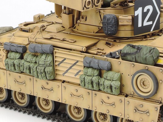 Scale model 1/35 US IFV M2A2 Bradley ODS Tamiya 35264 детальное изображение Бронетехника 1/35 Бронетехника