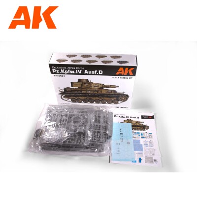 Сборная модель 1/35 Танк Pz.Kpfw.IV Ausf.D Африканского корпуса и фигурка Panzerfahrer AK 35504-A детальное изображение Бронетехника 1/35 Бронетехника