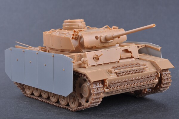 Збірна модель 1/35 Танк Pz.Kpfw.III Ausf.M HobbyBoss 84560 детальное изображение Бронетехника 1/35 Бронетехника