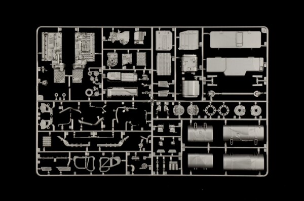 Сборная модель 1/24 Грузовой автомобиль / тягач Volvo FH Low Roof Italeri 3967 детальное изображение Грузовики / прицепы Гражданская техника