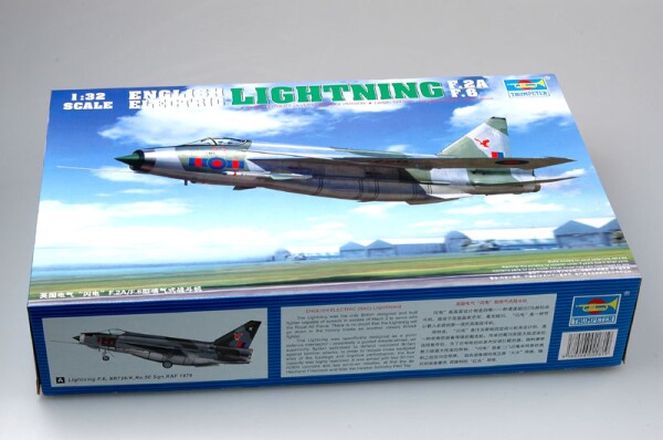 Збірна модель 1/32 Англійський реактивний винищувач Electric Lightning F.2A/F.6 Trumpeter 02281 детальное изображение Самолеты 1/32 Самолеты