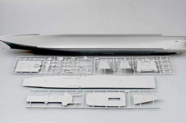 Збірна модель 1/350 Ракетний крейсер Адмірал Лазарєв Ex-Frunze Trumpeter  04521 детальное изображение Флот 1/350 Флот