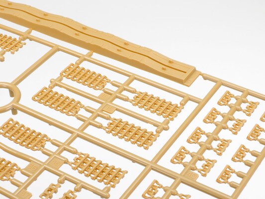 Збірна модель 1/35 Танк Panzerkampfwagen IV Ausf.G Sd.Kfz.161/1 (раннє виробництво) Tamiya 35378 детальное изображение Бронетехника 1/35 Бронетехника