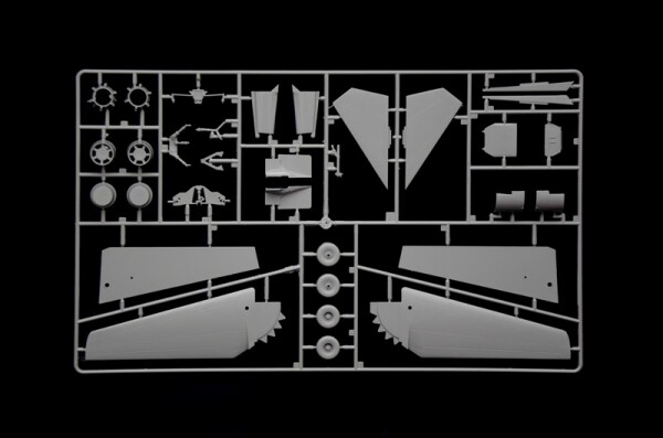 Збірна модель 1/72 Літак F-111A Aardvark Italeri 91232 детальное изображение Самолеты 1/72 Самолеты