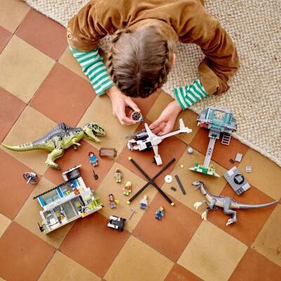 Конструктор LEGO Jurassic World Атака гиганотозавра и терризинозавра 76949 детальное изображение Jurassic Park Lego