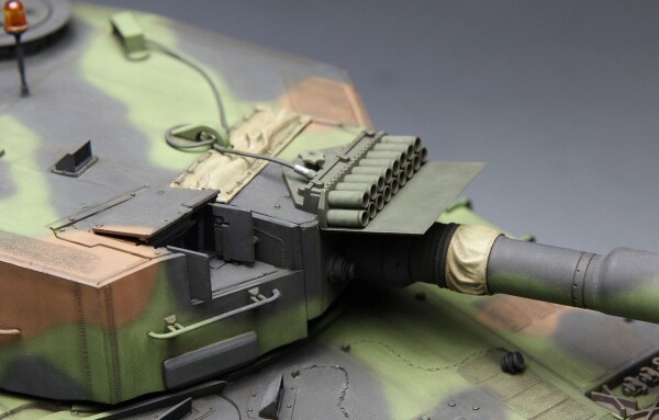 Сборная модель 1/35 Немецкий основной боевой танк Леопард 2 А4 Менг TS-016 детальное изображение Бронетехника 1/35 Бронетехника