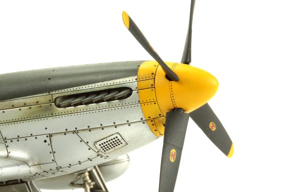 Cборна модель 1/48 Североамериканский  P-51D Mustang `Желтый нос`  Менг LS-009 детальное изображение Самолеты 1/48 Самолеты