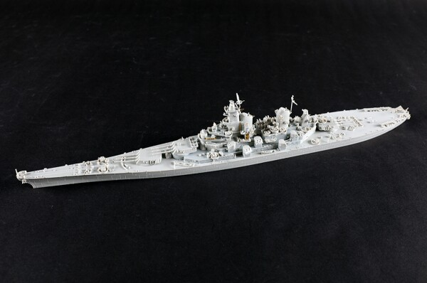 Збірна модель 1/700 Лінкор USS Iowa BB-61 Trumpeter 06749 детальное изображение Флот 1/700 Флот