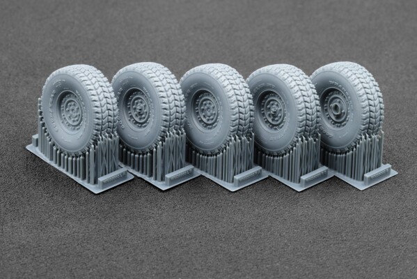 Набор колес универсальный для HMMWV MT 24-bolt ScaleX WM 35003 детальное изображение Колёса Афтермаркет