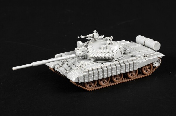 Сборная модель 1/72 Танк Т-62 с динамической защитой «ЭРА» образца 1972 года Трумпетер 07149 детальное изображение Бронетехника 1/72 Бронетехника