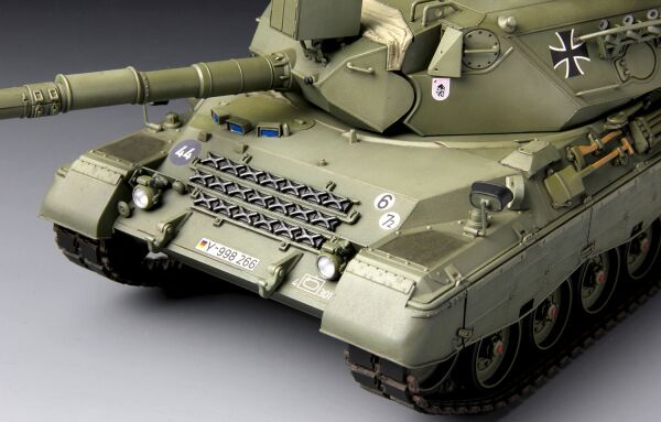 Збірна модель 1/35  німецький  танк  Леопард 1 A3/A4   Менг  TS-007  детальное изображение Бронетехника 1/35 Бронетехника