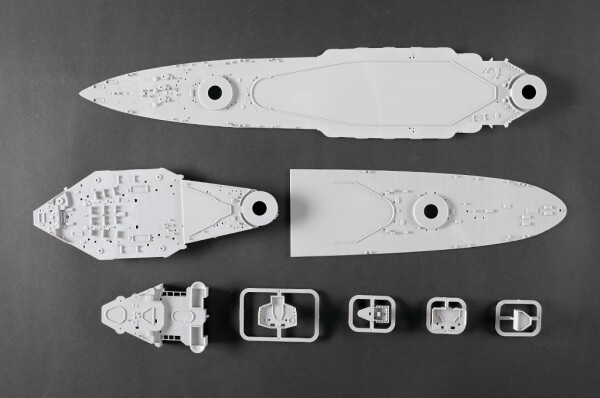 Збірна модель 1/350 Британський лінкор HMS Royal Oak Trumpeter 05378 детальное изображение Флот 1/350 Флот