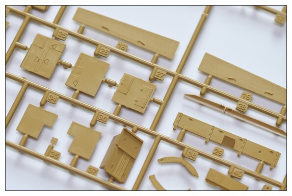 Збірна модель 1/35 Танк M1A2 SEP Abrams TUSK I/II (3in1) RFM RM-5004 детальное изображение Бронетехника 1/35 Бронетехника