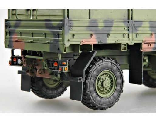 Scale model 1/35 Cargo Truck M1078 (LMTV) Trumpeter 01004 детальное изображение Автомобили 1/35 Автомобили