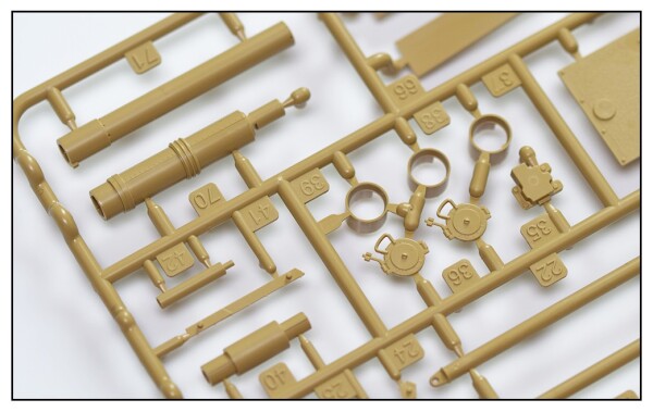 Збірна модель 1/35 Танк M1A2 SEP Abrams TUSK I/II (3in1) RFM RM-5004 детальное изображение Бронетехника 1/35 Бронетехника