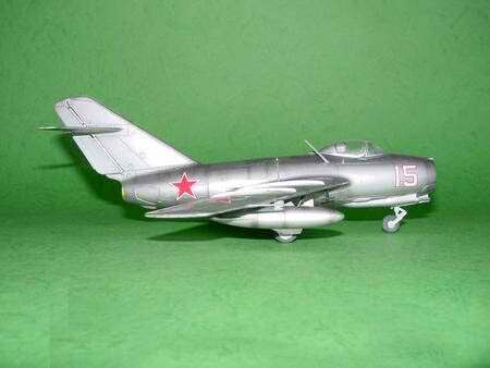 Збірна модель 1/48 Літак МіГ-15 bis Fagot-B (Мікоян-Гуревич) Trumpeter 02806 детальное изображение Самолеты 1/48 Самолеты