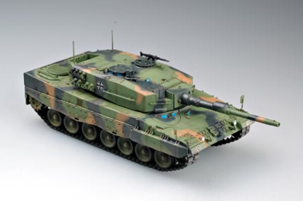 Збірна модель 1/35 Німецький танк Leopard 2 А4 HobbyBoss 82401 детальное изображение Бронетехника 1/35 Бронетехника