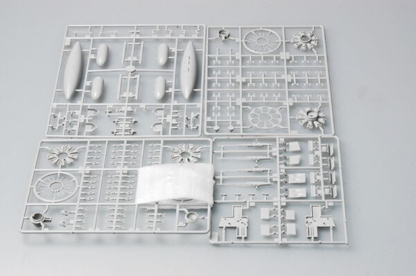 Збірна модель 1/32 Літак F8F-2 Bearcat Trumpeter 02248 детальное изображение Самолеты 1/32 Самолеты