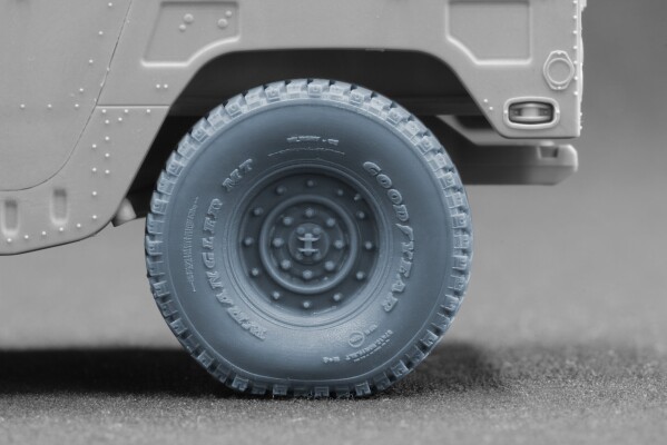 Набор колес универсальный (с деформацией) для HMMWV MT 12-bolt ScaleX WM 35004S детальное изображение Колёса Афтермаркет