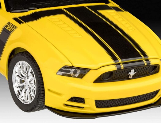 Збірна модель 1/25 Автомобіль 2013 Ford Mustang Boss 302 Revell 07652 детальное изображение Автомобили 1/25 Автомобили