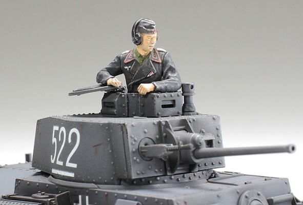 Scale model 1/48 Tank Panzerkampfwagen 38(t) Ausf.E/F Tamiya 32583 детальное изображение Бронетехника 1/48 Бронетехника