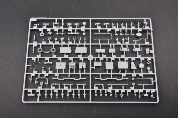 Сборная пластиковая модель 1/35 Стандартный грузовой автомобиль M1083 FMTV Трумпетер 01007 детальное изображение Автомобили 1/35 Автомобили