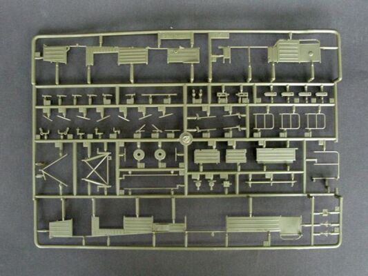 Buildable 1/35 model of the HQ-2 Missile on a transport trailer Trumpeter 00205 детальное изображение Зенитно ракетный комплекс Военная техника