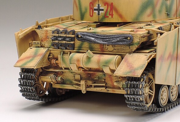 Збірна модель 1/48 Танк Panzerkampfwagen IV Ausf.H (пізнє виробництво) Tamiya 32584 детальное изображение Бронетехника 1/48 Бронетехника