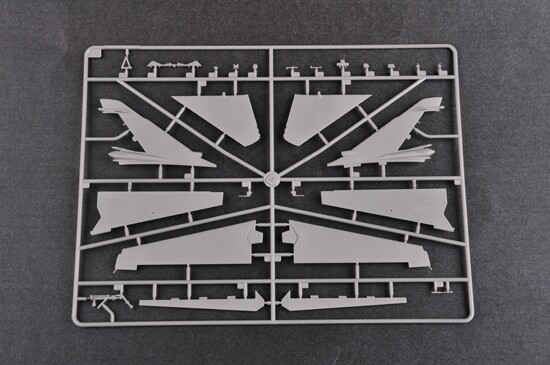 Збірна модель 1/72 Фронтовий літак-розвідник Су-24МР Trumpeter 01672 детальное изображение Самолеты 1/72 Самолеты