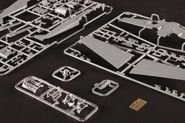 Сборная модель 1/48 Самолет Мессершмитт Bf109E-4/TROP ХоббиБосс 81793 детальное изображение Самолеты 1/48 Самолеты