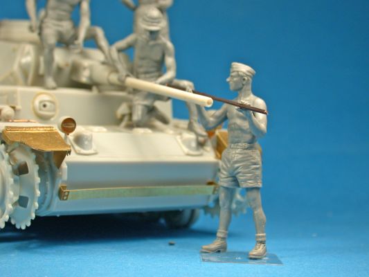 Німецький танковий екіпаж &quot;AFRIKA KORPS&quot; детальное изображение Фигуры 1/35 Фигуры