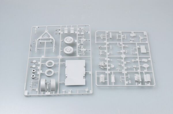 Збірна модель 1/35 Німецька 3,7 см Flak 43 на САУ (Sd.Kfz.7/2) Trumpeter 01527 детальное изображение Бронетехника 1/35 Бронетехника